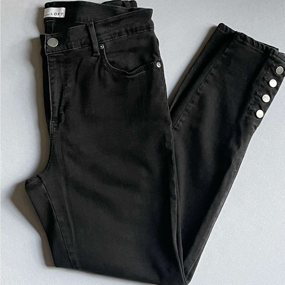 Loft Women's Modern Skinny Black Ankle Length Stretch Jeans with Button Detail